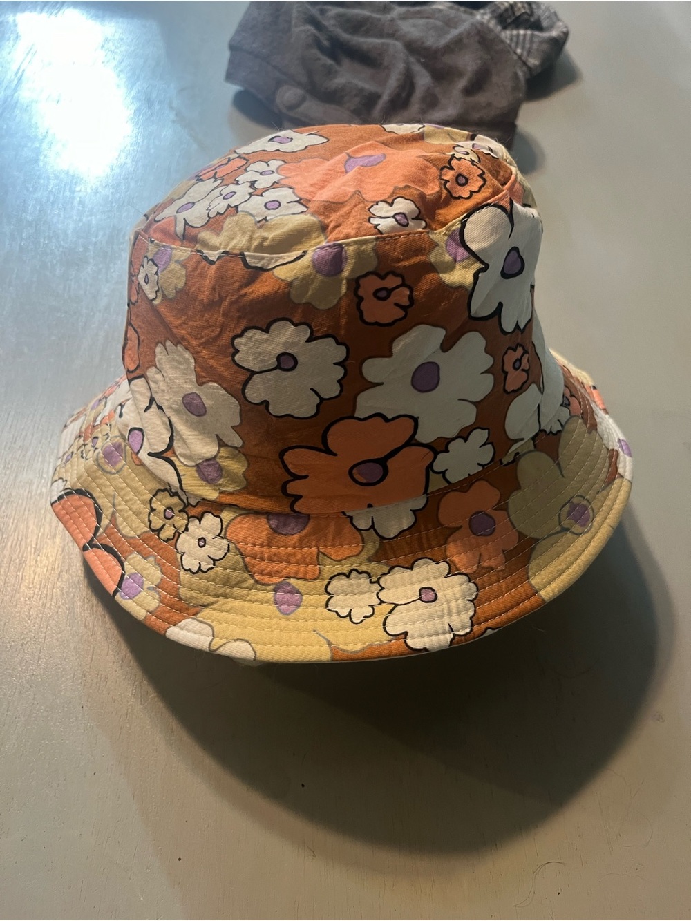 Old Navy Floral Bucket Hat - Retro 70s Style Pop Art Flower Print M/L